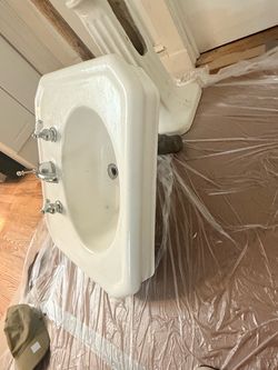 Pedestal Sink