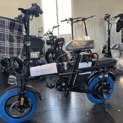 Folding electric bicycle