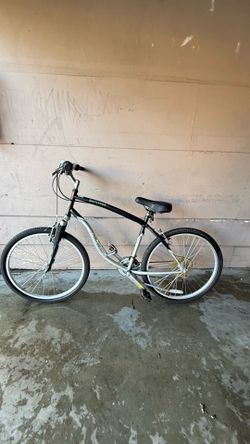 Schwinn Skyliner Hybrid Comfort Bike