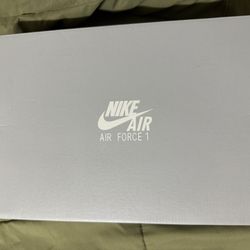 Nike Air Force 1