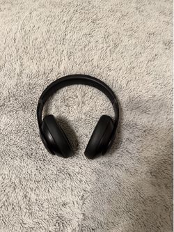 Beats Solo 4
