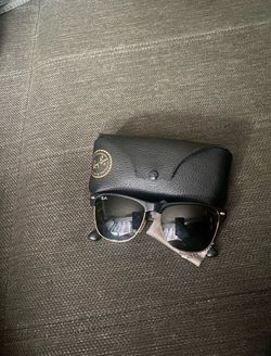Ray-Ban RB4175 Clubmaster Oversized sunglasses- price negotiable you come to me
