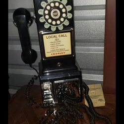 Crosley 1957 Rotary Black Model PP-8