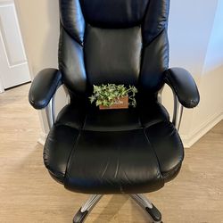 Executive computer chair