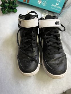 Boys Nike High top 5.5