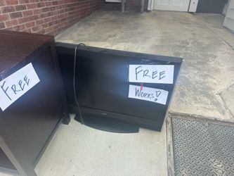 Free Maxent Flat Screen TV with built in DVD Player (Working)