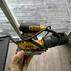 Dewalt Sander 