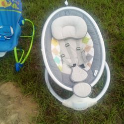 Bluetooth Baby Swing Like New ONLY  50$