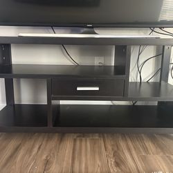 TV Stand/ Entertainment Center