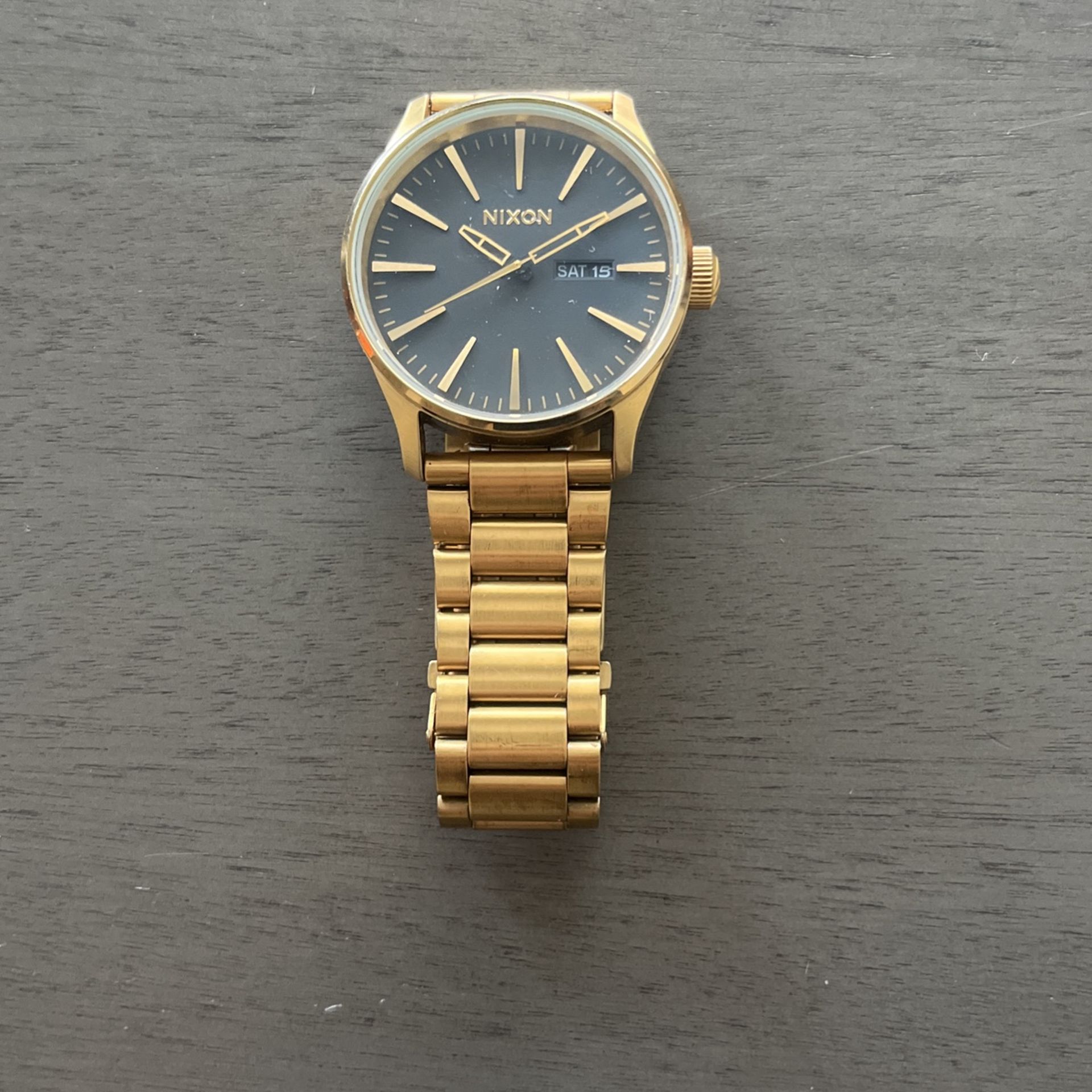 Nikon Watch