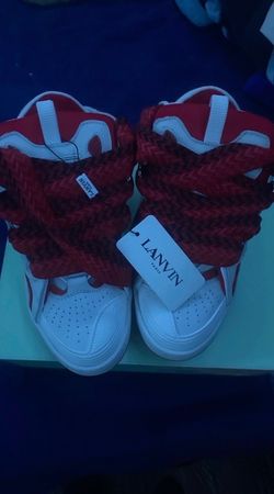 Red and white lavins