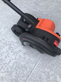 Black and decker edge hog electric grass edger for Sale in Orlando, FL -  OfferUp