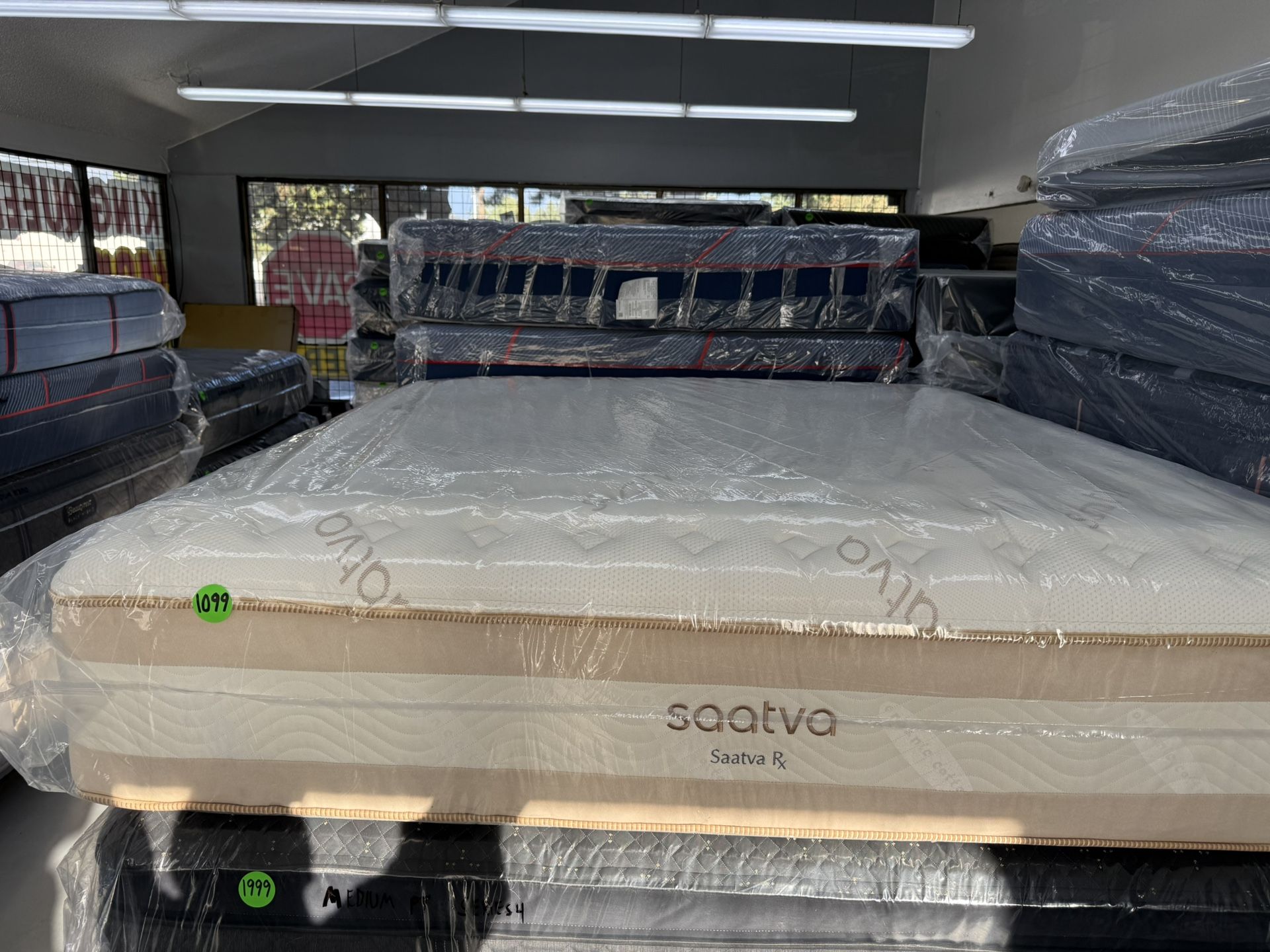 KING SIZE SAATVA RX MATTRESS & BOX SPRINGS BED SET