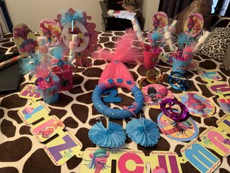 Trolls party decorations