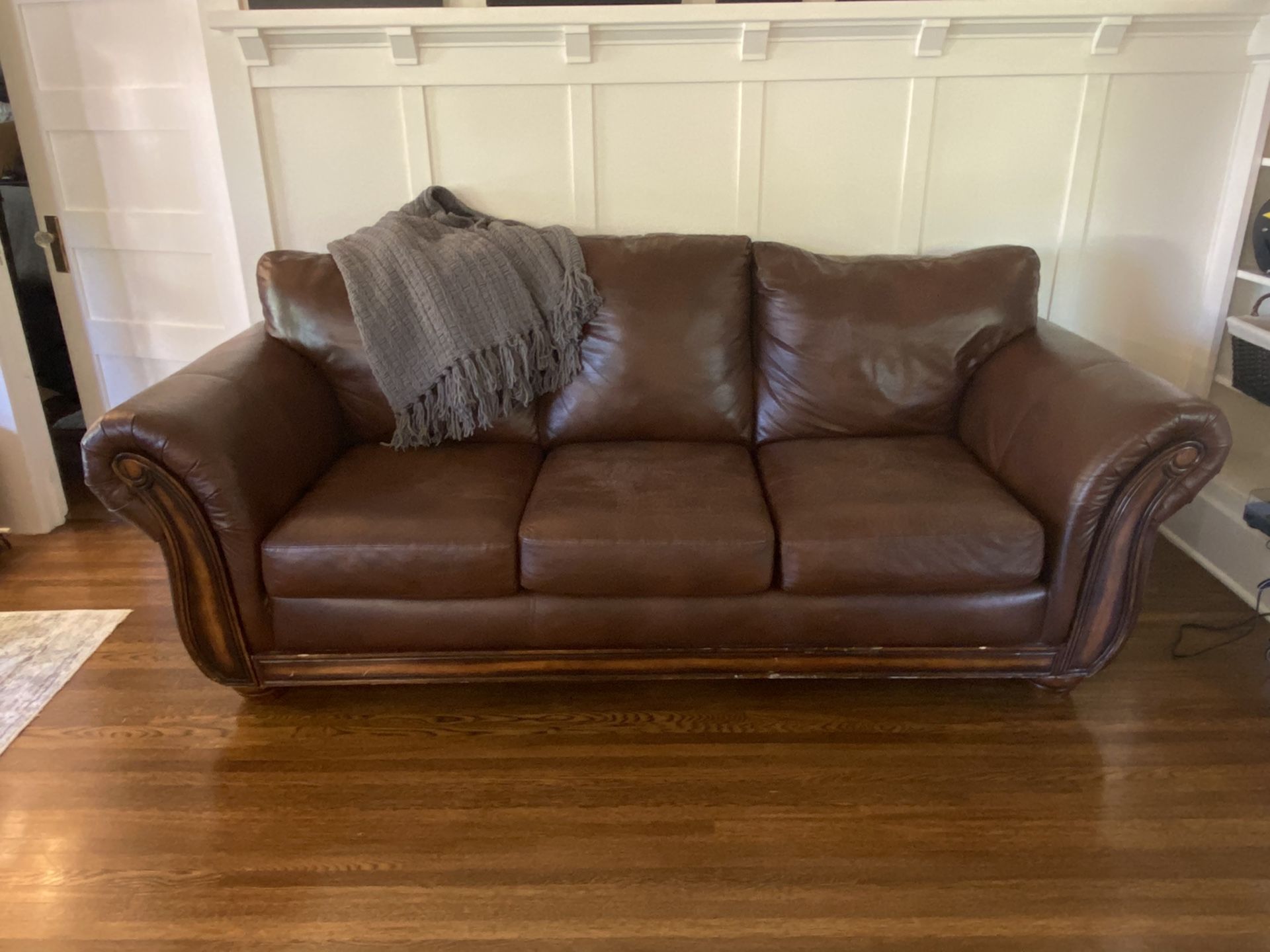 Leather sofa available for free. Slightly worn but still a comfortable seat! Yours if you come and get it!