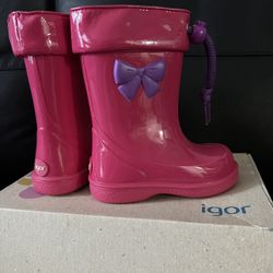 Adorable Igor Rainboots Size 6