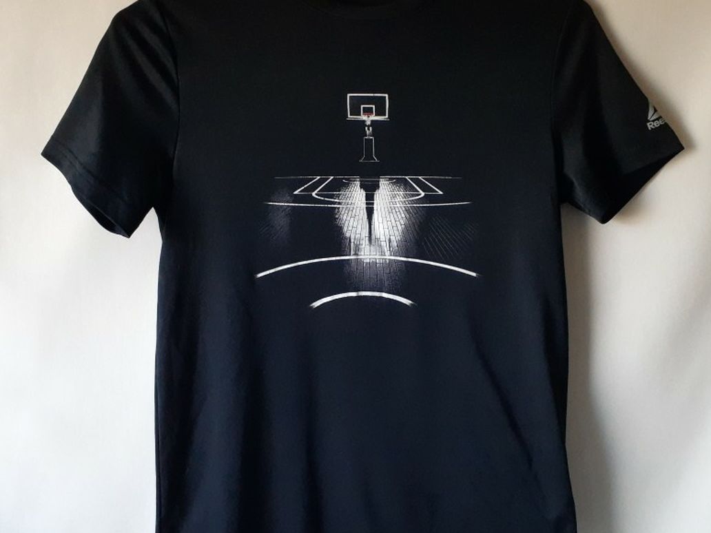 Reebok boys black short sleeve athletic top size M (10-12)