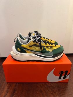 Nike Sacai Vaporwaffle shoes