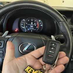 Car Keys/ Llaves De Carro