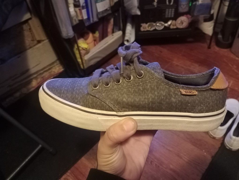 Women's Vans Size 6