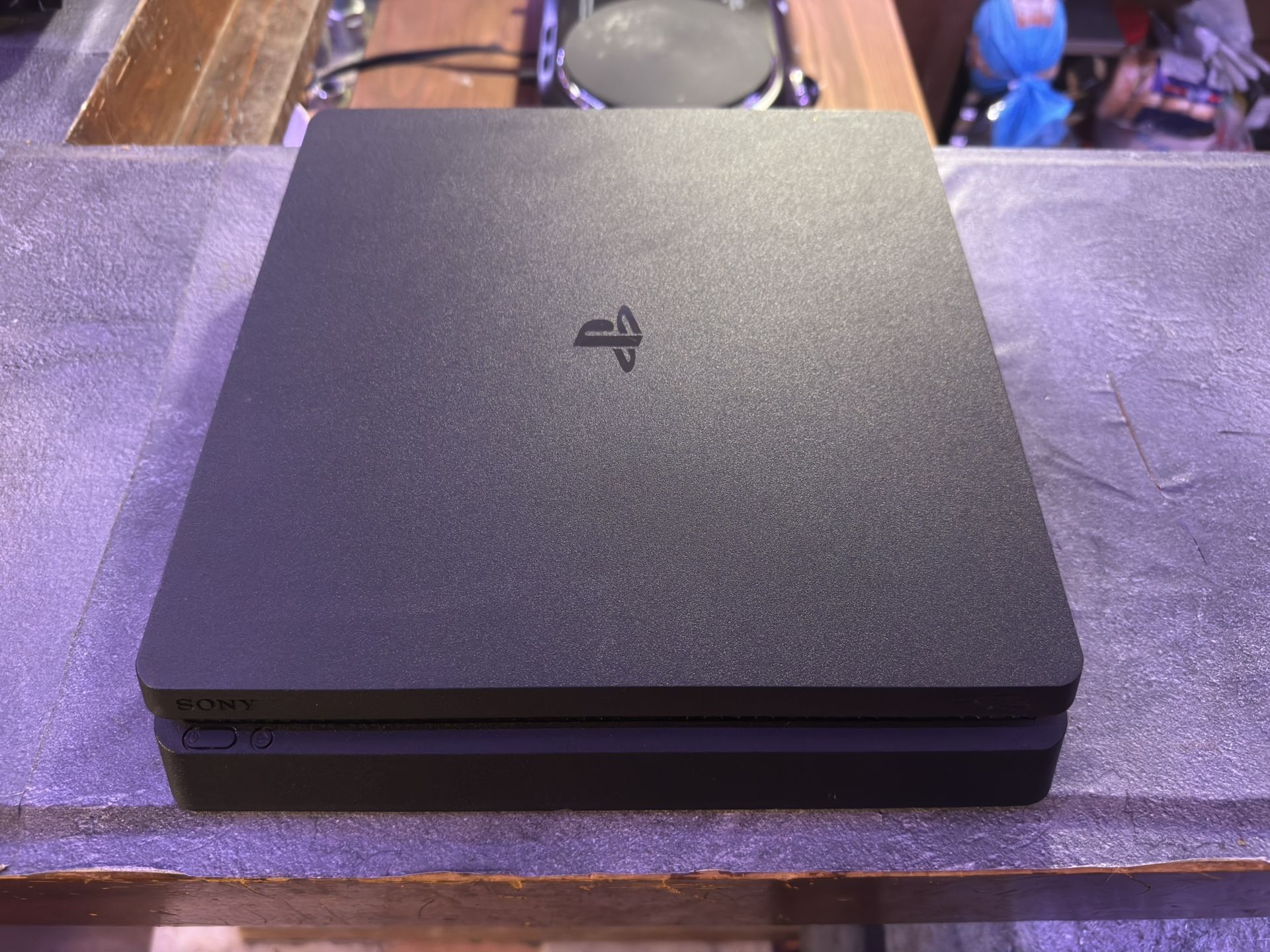 PS4 Slim 1TB