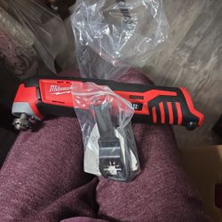 Milwaukee M12 Multi Tool With Accessories Bare Tool
