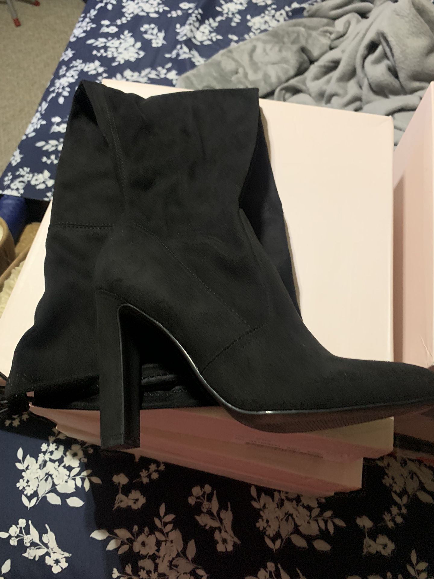 Black Heeled Boots Size 8