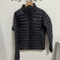 Men’s Medium Patagonia Down Jacket