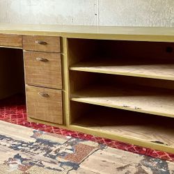 Wood Desk With Storage Shelves & Drawers