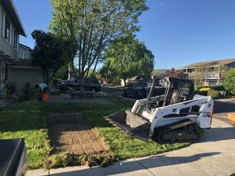 Dirt Skidsteer Grading