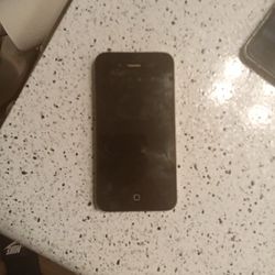 Broken iPhones 4/4s