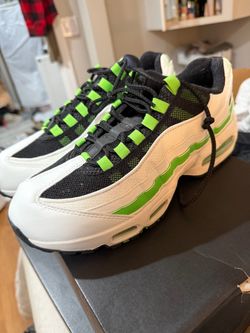 Air maxes