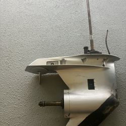 2017 Honda 115HP Outboard lower Unit