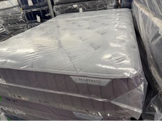 QUEEN SIZE PURPLE LUXE REJUVENATE MATTRESS & BOX SPRING BED SET
