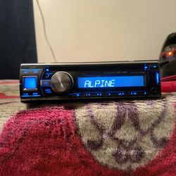 Alpine Car CD Player With Bluetooth