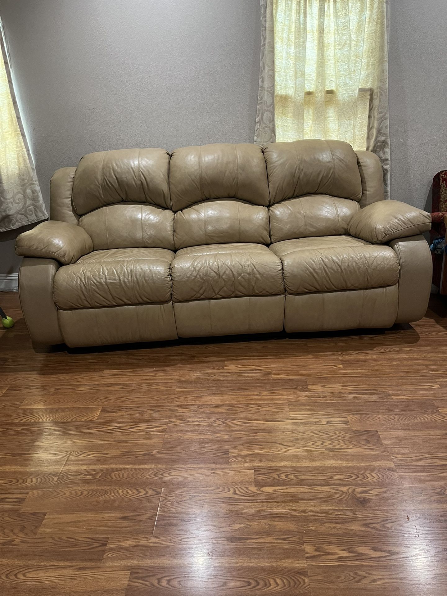 Leather Sofa With Recliners
