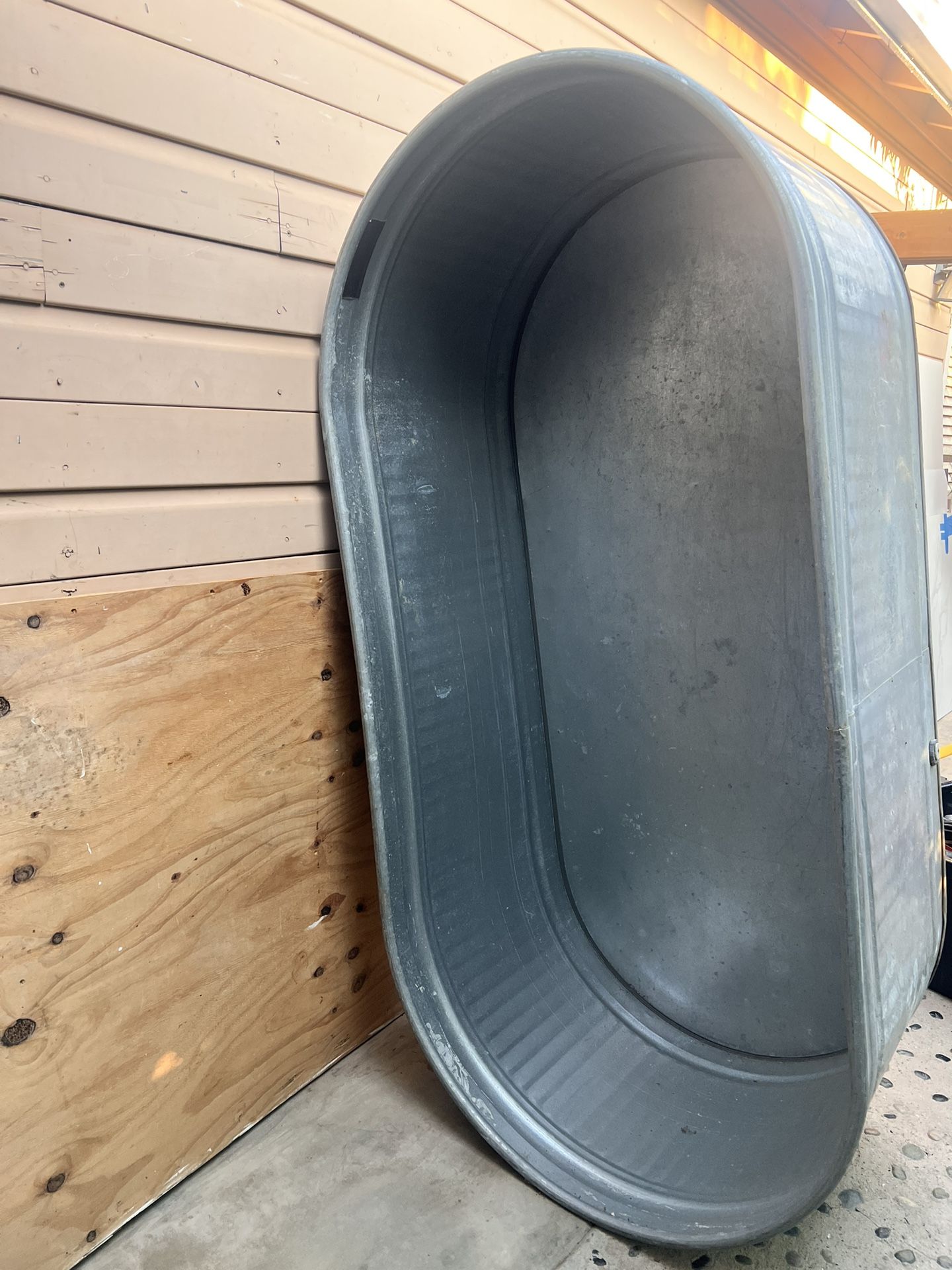Water Tank (MAKE ME AN OFFER)