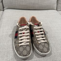 Gucci Ace GG Supreme 