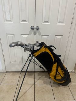 Ladies right hand golf club set