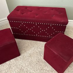 Red Velvet Chest With 2 Small Stools 