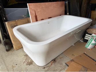 Stunning Freestanding Bathtub