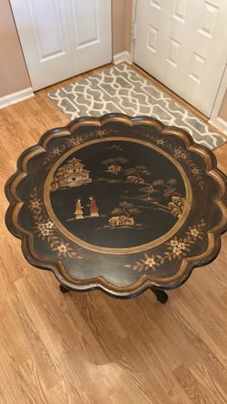 Vintage Scalloped Edge Pedestal Side Table