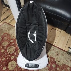 4moms MamaRoo Multi-Motion Baby Swing