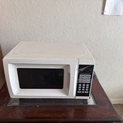 Hamilton beach Microwave 