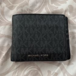 MK mens Wallet Good Condition Used For Only A Few Months 