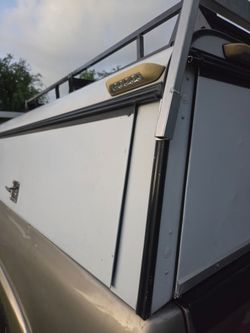 Are topper with car wash mobile mechanic  tools