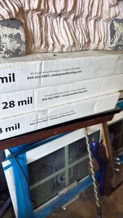Vinyl flooring