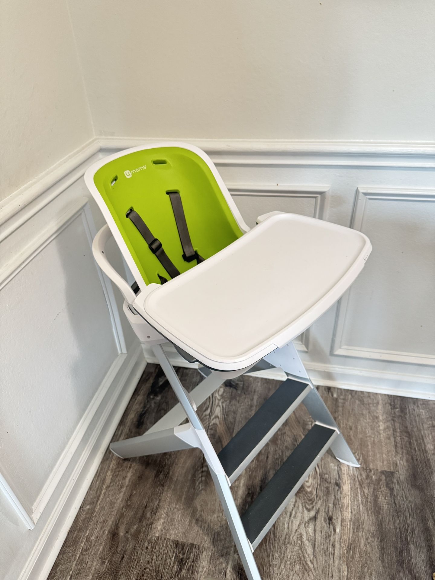 4 Moms High Chair