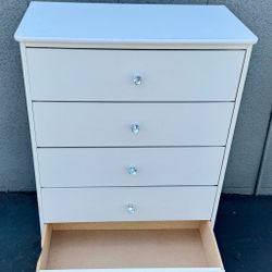 White Chest With Diamond Knobs 💎 Five Drawer Dressers