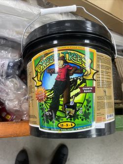 Mr. B's Green Trees Growth Boost 15-5-5 Fertilizer 8lb–Hybrid Veg Phase Enhancer